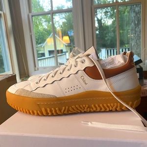 New in Box Chloe Frankie Low Tops